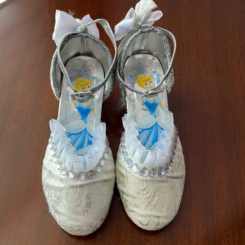 Disney Cinderella shoes, size 2/3